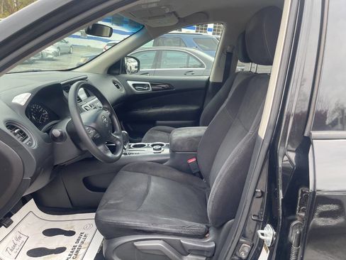 Used 2015 Nissan Pathfinder S image 10