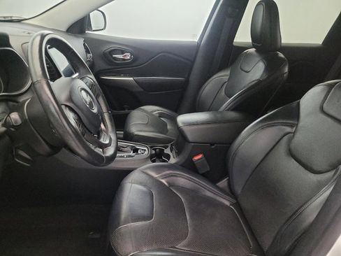 Used 2019 Jeep Cherokee Limited image 17