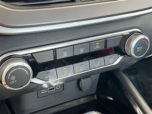 Used 2024 Nissan Altima 2.5 SR image 10