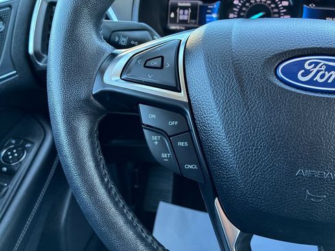 Used 2022 Ford Edge Titanium AWD/4WD image 24