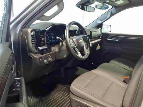 Used 2026 Chevrolet Silverado 1500 LT RWD image 6