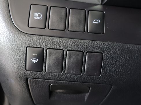 Used 2019 Toyota Highlander XLE AWD/4WD image 20