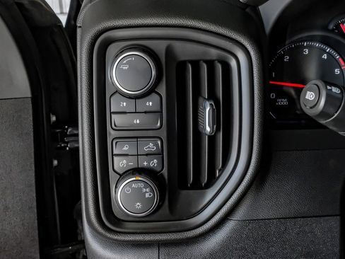Used 2024 Chevrolet Silverado 2500 Custom w/ Custom Value Package AWD/4WD image 28