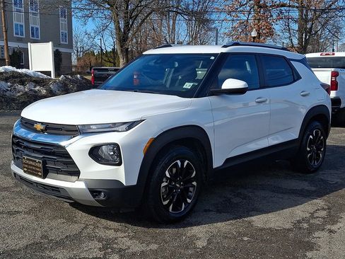 Used 2023 Chevrolet TrailBlazer LT w/ Convenience Package image 4