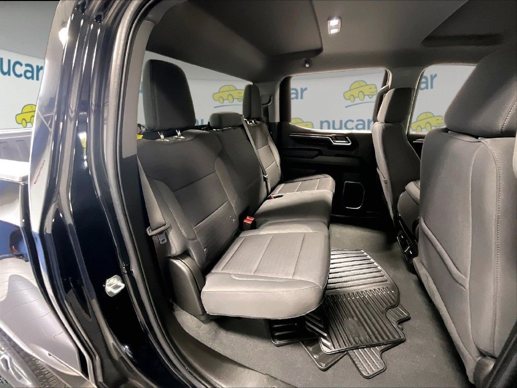 Used 2023 Chevrolet Silverado 1500 LT AWD/4WD image 16