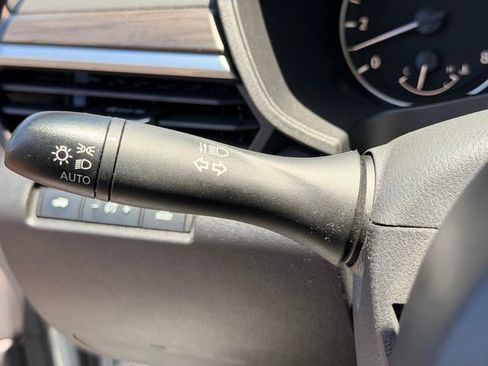 Used 2025 Nissan Altima 2.5 SV FWD image 15