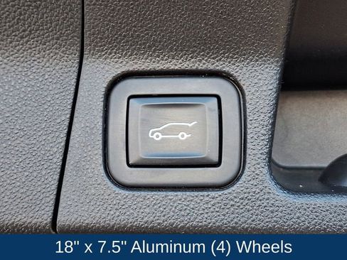 Used 2018 GMC Acadia SLT image 32