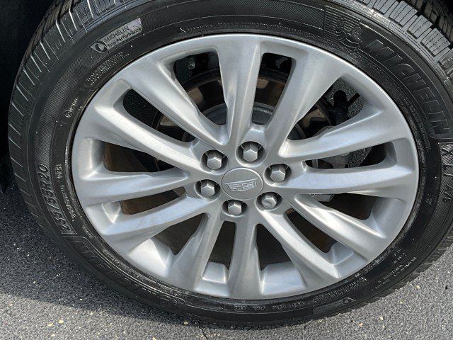 Used 2018 Cadillac XT5 Platinum w/ Driver Assist Package AWD/4WD image 6
