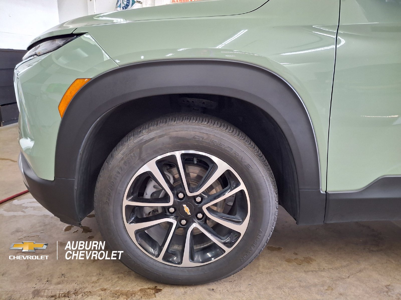 Used 2025 Chevrolet TrailBlazer LT AWD/4WD image 19