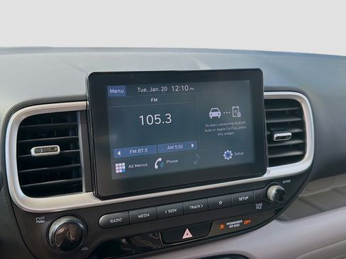 Used 2022 Hyundai Venue SEL image 10