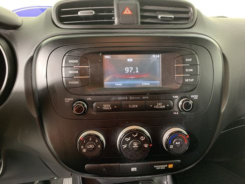 Used 2016 Kia Soul + image 25