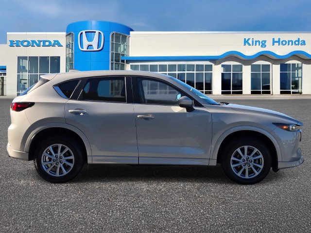 Used 2024 MAZDA CX-5 AWD 2.5 S w/ Select Package image 6