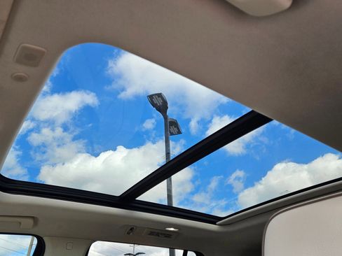 Used 2021 GMC Yukon Denali w/ Denali Ultimate Package image 24