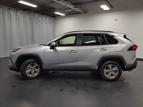 Used 2025 Toyota RAV4 XLE image 5
