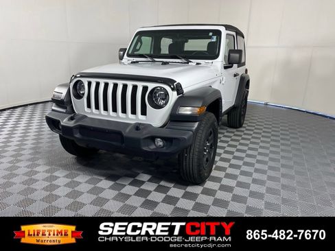 Used 2021 Jeep Wrangler Sport AWD/4WD image 3