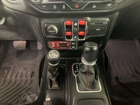 Used 2022 Jeep Wrangler Unlimited Rubicon image 15