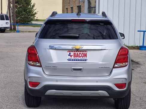 Used 2020 Chevrolet Trax Premier AWD/4WD image 5