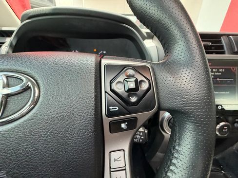 Used 2021 Toyota 4Runner SR5 Premium w/ Moonroof Package RWD image 15