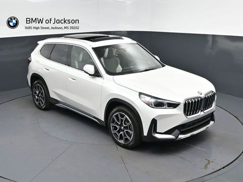 New 2026 BMW X1 xDrive28i w/ Technology Package AWD/4WD image 1
