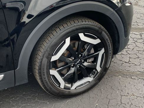 Used 2023 Kia Telluride S image 9