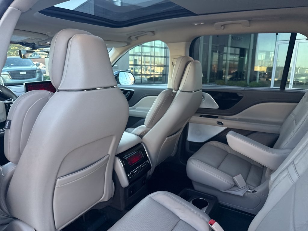Used 2023 Lincoln Aviator Reserve w/ Equipment Group 201A AWD/4WD image 20