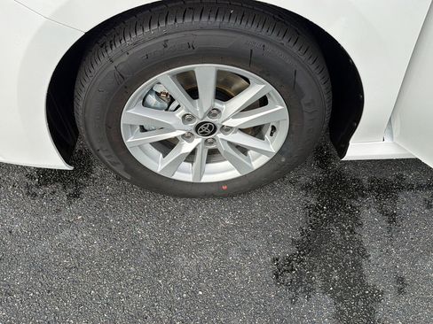 New 2026 Toyota Camry LE FWD image 34