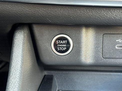 Used 2022 Nissan Rogue SV AWD/4WD image 36