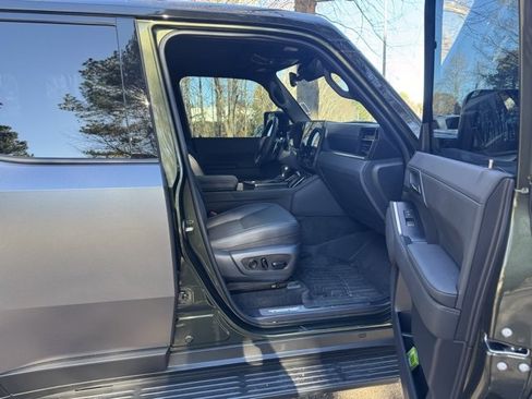 Used 2024 Lexus GX 550 image 10