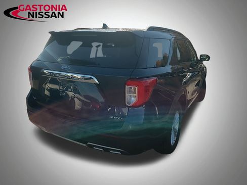 Used 2022 Ford Explorer XLT w/ Equipment Group 202A image 11