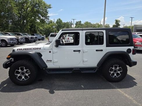 Used 2023 Jeep Wrangler Unlimited Rubicon w/ Cold Weather Group AWD/4WD image 5