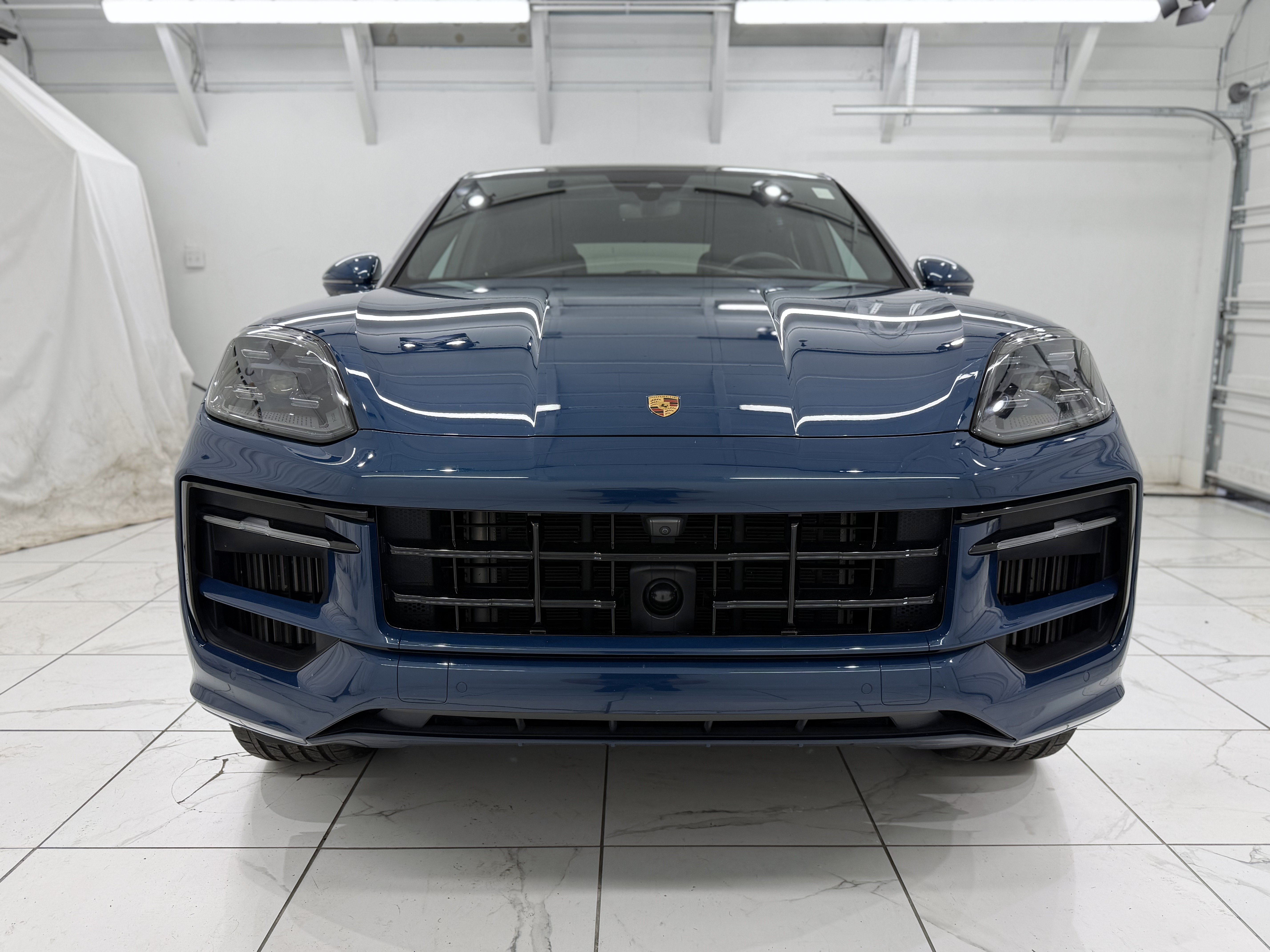 Certified 2024 Porsche Cayenne Coupe AWD/4WD image 9