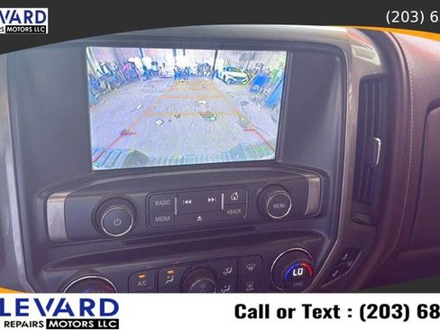 Used 2015 Chevrolet Silverado 1500 High Country w/ High Country Premium Package AWD/4WD image 16