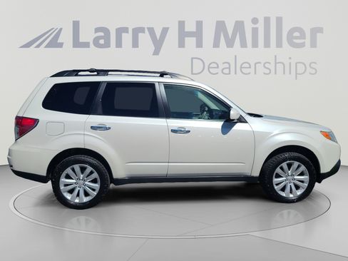 Used 2012 Subaru Forester 2.5X Premium w/ All-Weather Pkg AWD/4WD image 6