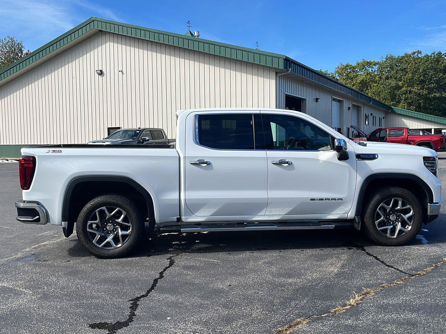 Certified 2023 GMC Sierra 1500 SLT w/ SLT Premium Package AWD/4WD image 7