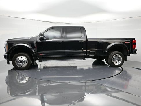 Used 2023 Ford F450 Lariat w/ FX4 Off-Road Package image 8