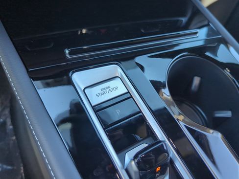 New 2026 Volkswagen Atlas Cross Sport SE image 28