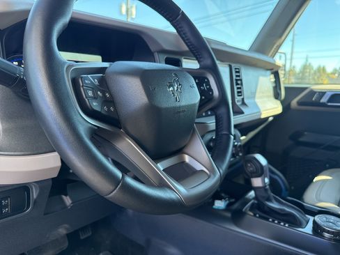 Used 2024 Ford Bronco Wildtrak image 20