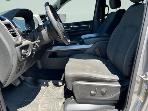 Used 2019 RAM 1500 Big Horn AWD/4WD image 11