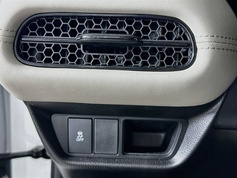Certified 2026 Honda HR-V LX image 9