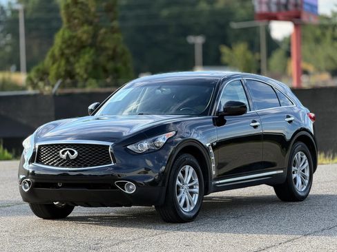 Used 2017 INFINITI QX70 AWD image 6