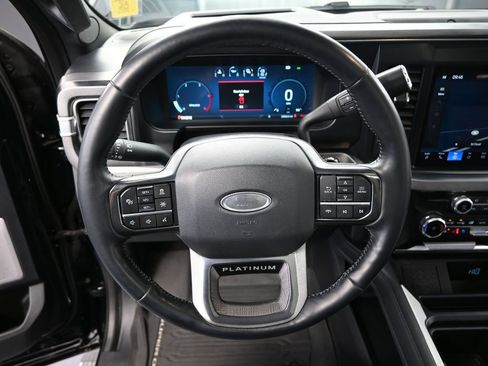 Used 2025 Ford F250 Platinum image 29