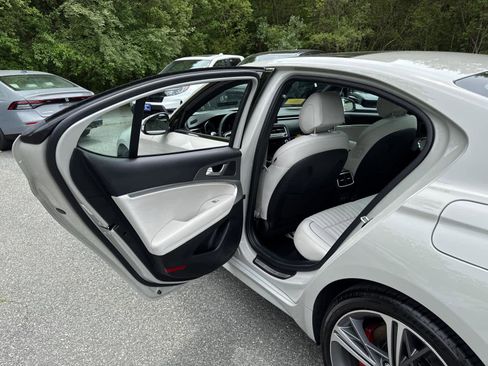 Used 2025 Genesis G70 2.5T w/ Sport Prestige Package image 32