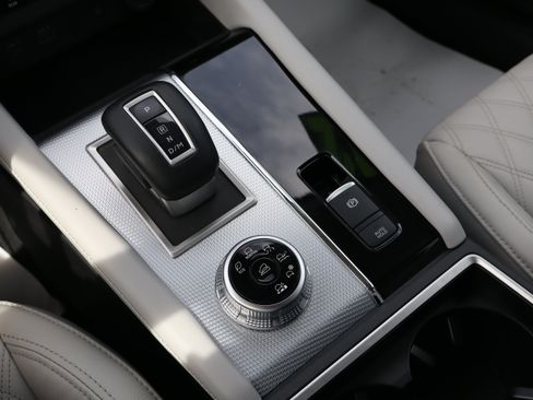 Used 2022 Mitsubishi Outlander SEL AWD/4WD image 21