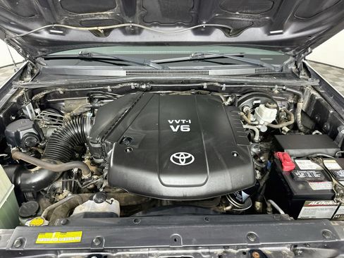 Used 2013 Toyota Tacoma 4x4 Access Cab V6 w/ SR5 Pkg image 28
