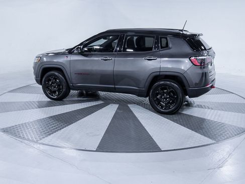 Used 2024 Jeep Compass Trailhawk image 5