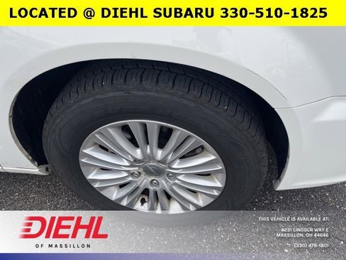 Used 2012 Chrysler Town & Country Limited w/ Luxury Group image 7