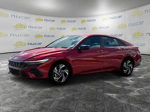 Certified 2025 Hyundai Elantra Sport image 3