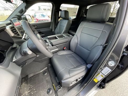 New 2026 Toyota Tundra Limited AWD/4WD image 14