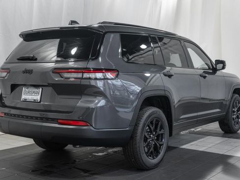 New 2025 Jeep Grand Cherokee L Altitude image 4