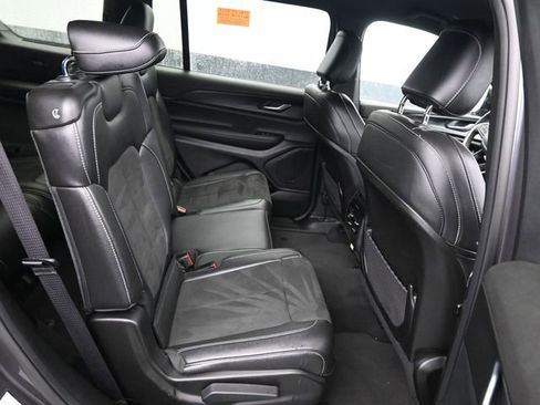 Used 2024 Jeep Grand Cherokee L Laredo AWD/4WD image 8